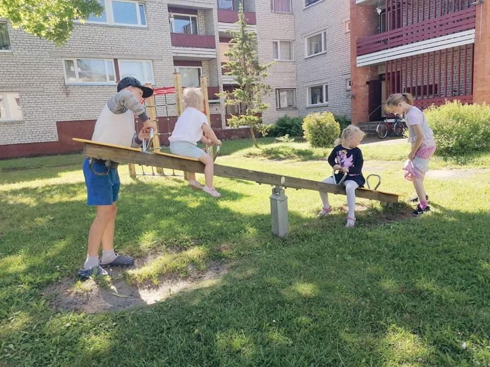 Hiiumaa Family Apartments Kärdla Exterior foto
